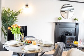 Open plan dining space 
