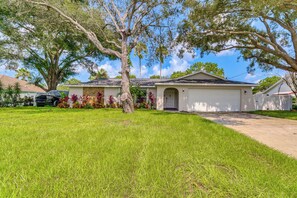 Home Exterior | Outdoor Pool | Covered Patio