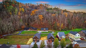 Beautiful backdrop of trees and mountains for the immersion into nature