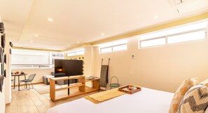 El mobiliario, la decoración y los servicios pueden variar ligeramente.