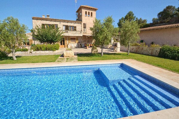 Holiday Home Swimming Pool