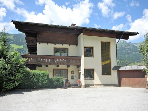 Eigentum, Haus, Gebäude, Zuhause, Die Architektur, Grundeigentum, Wohngebiet, Fassade, Dach, Himmel