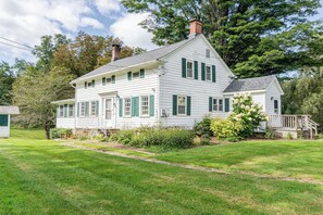 Welcome to Family Farmhouse!