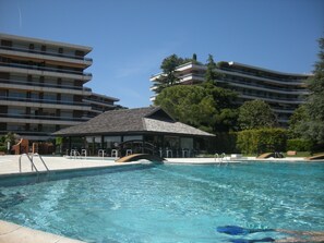 Swimming pool, Nice