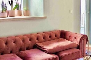 Sofa & entry area (1)