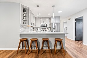 Vacation Rentals in Park City at Prospector Lodge 637: Full kitchen
