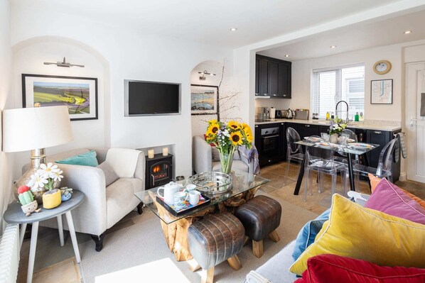 Voyagers' View, Whitby - Host & Stay