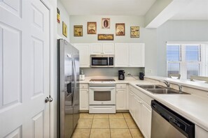 interior-kitchen-windmere-401_011