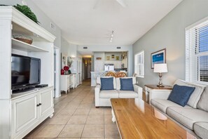 interior-living area-windmere-401_061