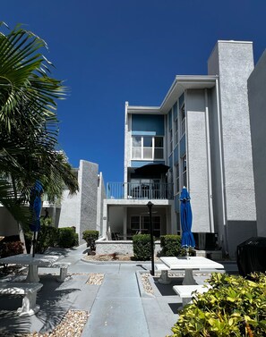 Madeira Beach Yacht Club community sits right on the intercoasta - Madeira Beach Yacht Club community sits right on the intercoastal water and is a short walk to Madeira Beach!