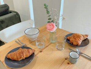 Table pour 2-3 personnes (1)