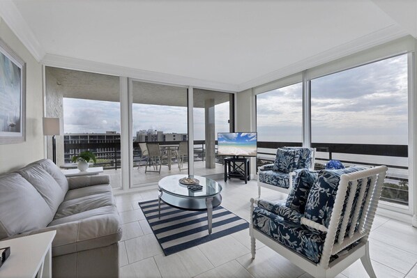 Beachplace 3-601 by FVC
