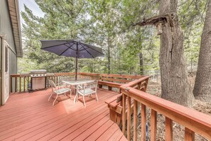 Furnished Deck | Forest Views | 8 Mi to Downtown