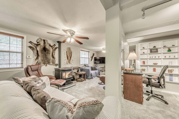 Cloudcroft Vacation Rental | 3BR | 2BA | 1,500 Sq Ft | Stairs Required