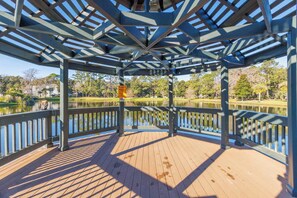 Tranquility found A peaceful retreat by the lakeside gazebo