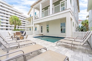Private beach just steps from the home! Private heated pool and FREE golf cart included! Sleeps 22, 5 bedrooms, 5.5 bath, and 11 beds.