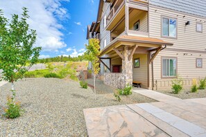 Condo Exterior | 1st-Floor Unit