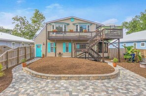 Front parking with 2 parking spaces available