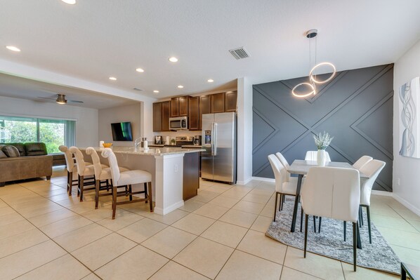 Davenport Vacation Rental | 3BR | 2.5BA | 1,689 Sq Ft | Stairs Required