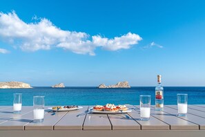 Exquisite Crete Villa | Villa Eirene | 5 Bedrooms | Panoramic Sea Views | Shared Pool with a View & Pool Jacuzzi  | BBQ | 200 m to Beach | Xerokampos