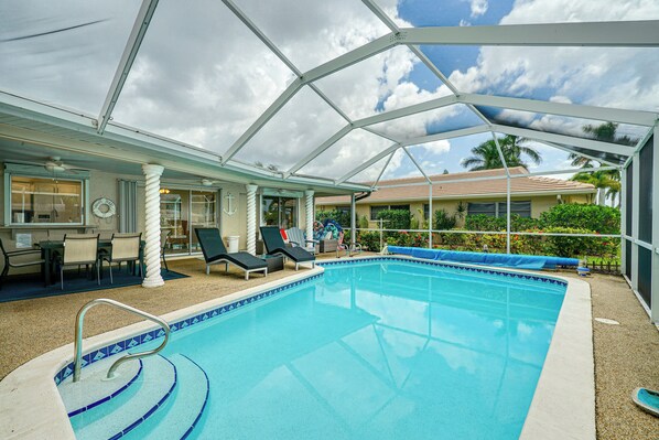 Cape Coral Vacation Rental | 3BR | 2.5BA | 1 Step to Enter | 1,761 Sq Ft