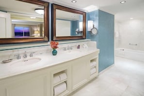 Suite Bathroom