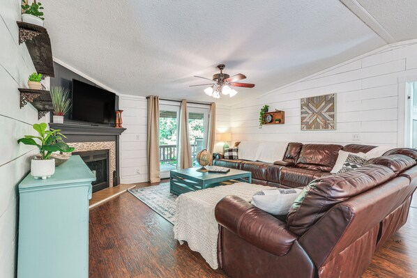 Pottsboro Vacation Rental | 3BR | 2BA | 1,700 Sq Ft | Step-Free Access