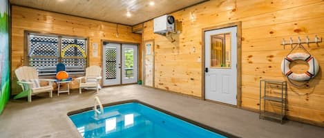 10% 5 night+ Stay Discount! Indoor, Heated, Private Pool