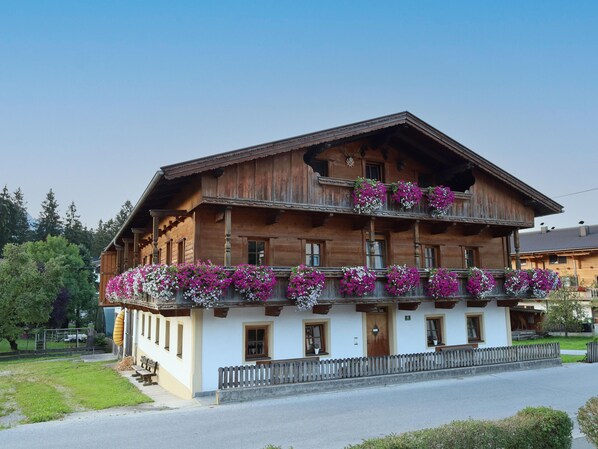 Extérieur maison de vacances [été]