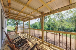 Private Deck | Outdoor Seating