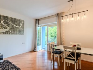 Holz, Gebäude, Flooring, Fussboden, Schatten, Decke, Haus, Hartholz, Halle