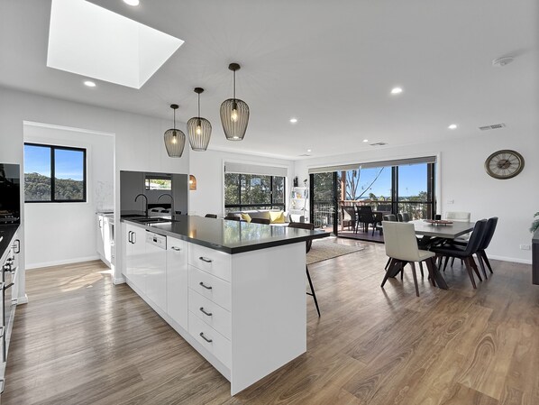Kitchen/Dining Area