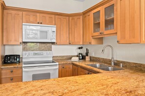 Kahala 711 (10)