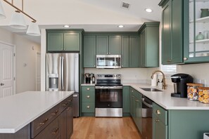 Fully equipped kitchen