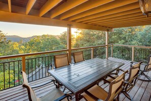 Main Deck | 1st Floor | Gas Grill | Access Via Living Room