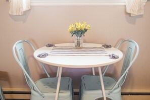 Bistro breakfast table that seats 4