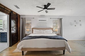 A soothing nights rest awaits in the master bedroom with en-suite full bathroom