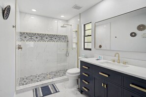 en-suite master bath