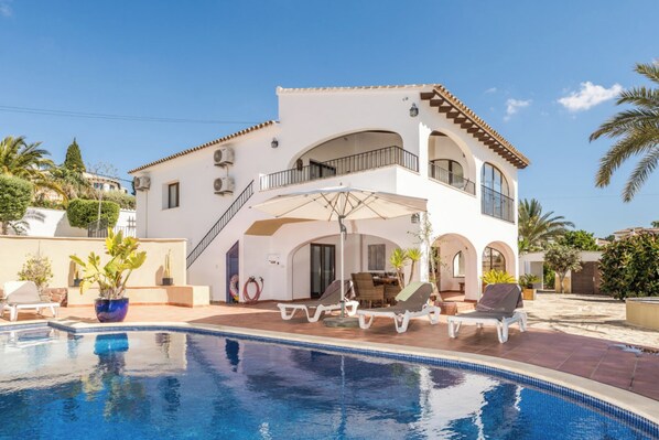 Casa Lujo. Ground floor villa with private pool