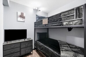 twin bunk beds - and tv