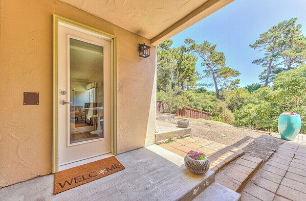 Private Entrance