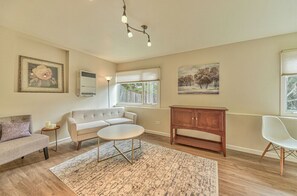 Seating living room area with lots of light