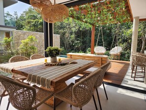 Outdoor dining