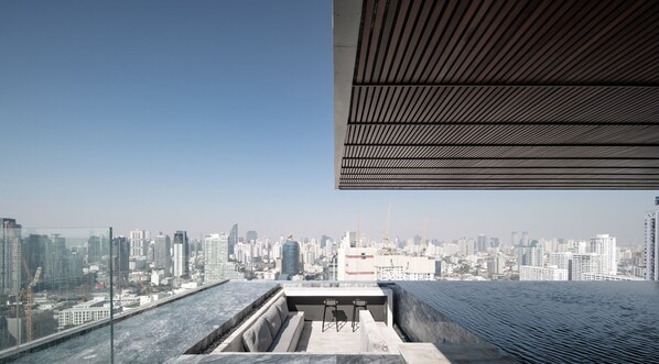 Sky swimming pool