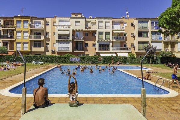 Holiday Home Swimming Pool
