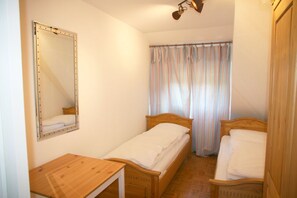 Ferienwohnung 1-2 Personen, 90 m²-Kleines Kuscheliges Schlafzimmer