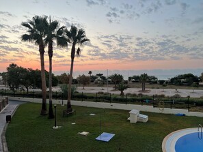 Amanecer desde la terraza de las habitaciones