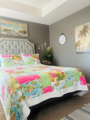 Queen suite room with private access on the second floor