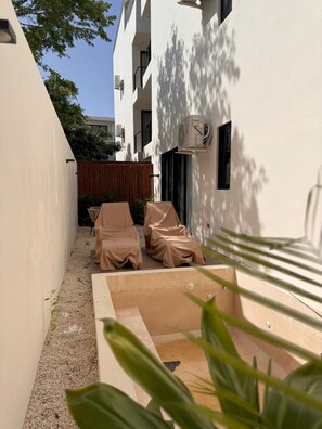 Private pool