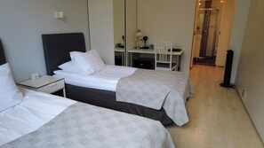 Room overview (2)
